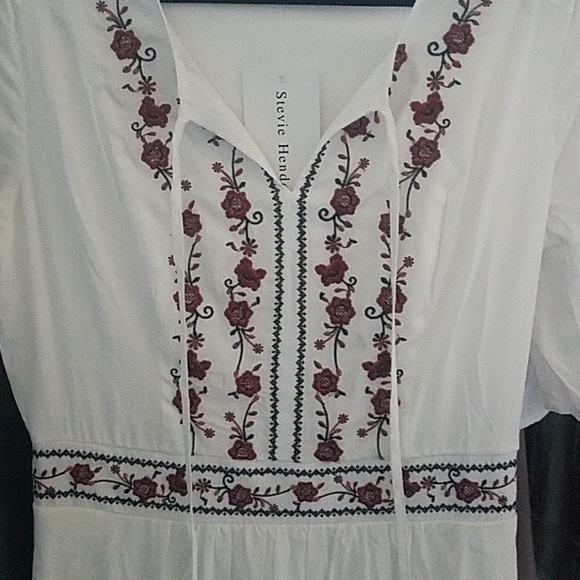 Dress - Picture 3 of 4